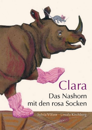 Clara mit rosa Socken